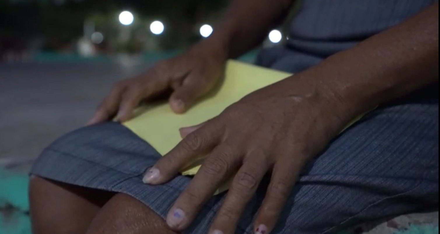 Mujer denuncia robo de 9 mil 500 pesos por militares; era para su tratamiento de hemodiálisis